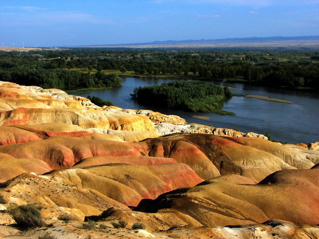 Multi-colored beach in Burqin Kanas area